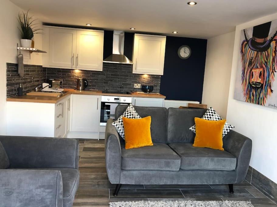 Mumbles - Modern Apartment With Panoramic Sea Views Oystermouth Экстерьер фото