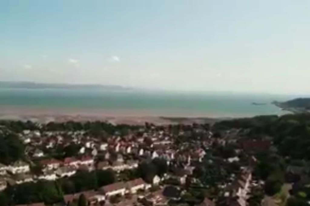 Mumbles - Modern Apartment With Panoramic Sea Views Oystermouth Экстерьер фото