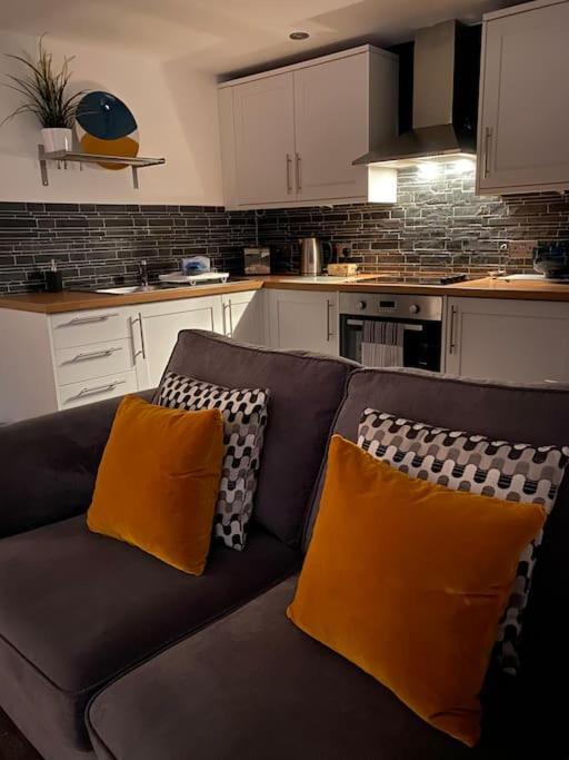 Mumbles - Modern Apartment With Panoramic Sea Views Oystermouth Экстерьер фото